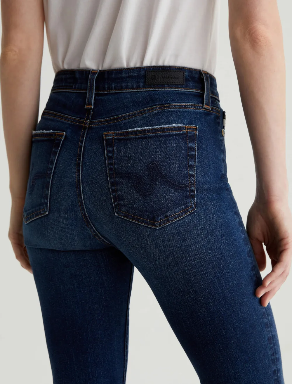 Slim*AG Jeans - Mari Extended Mid-Rise Slim Straight 9 YEARS HELSINKI