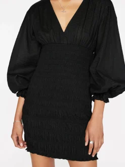 Occasions|Short*Frame - V Neck Smocked Dress BLACK