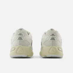 Baskets*New Balance - ML725V1 WHITE BLACK