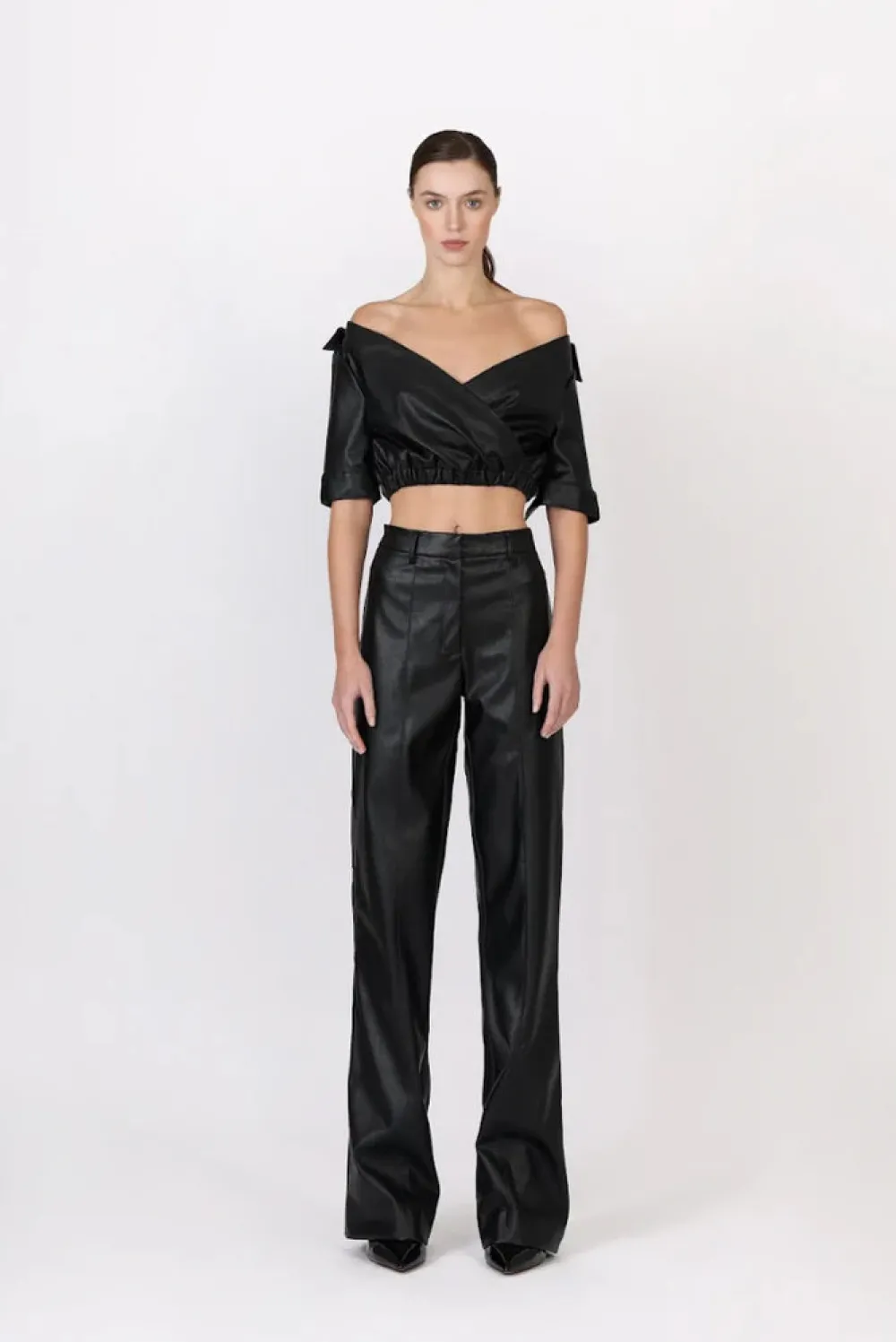 Short Sleeves*Nonchalant - Kate Top BLACK